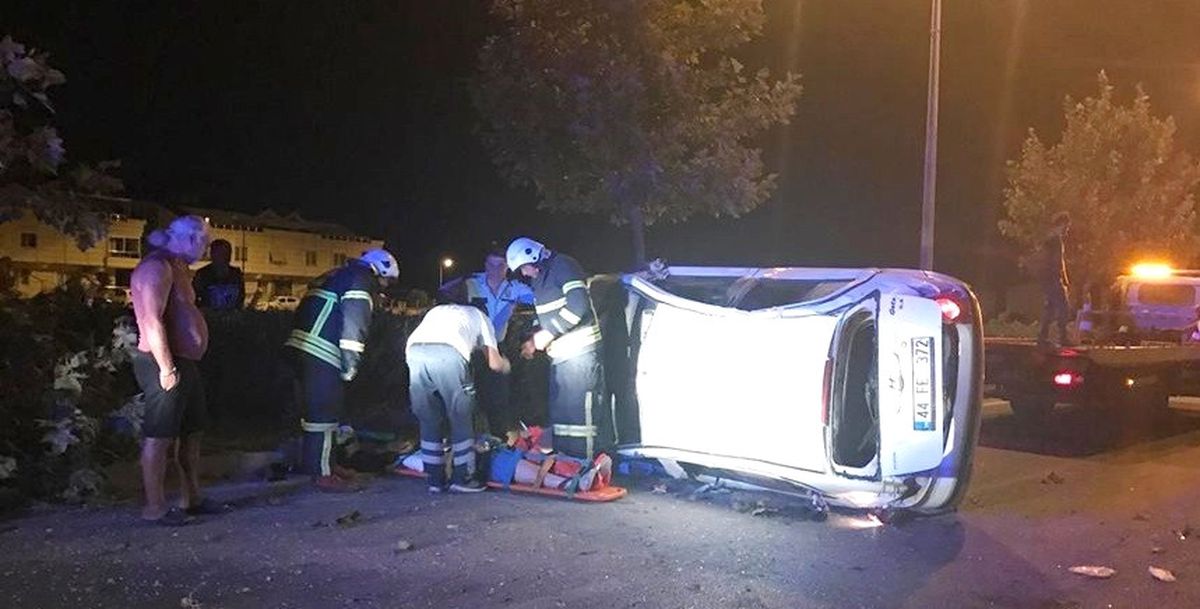 Didim\'de Trafik Kazası; 3 Yaralı