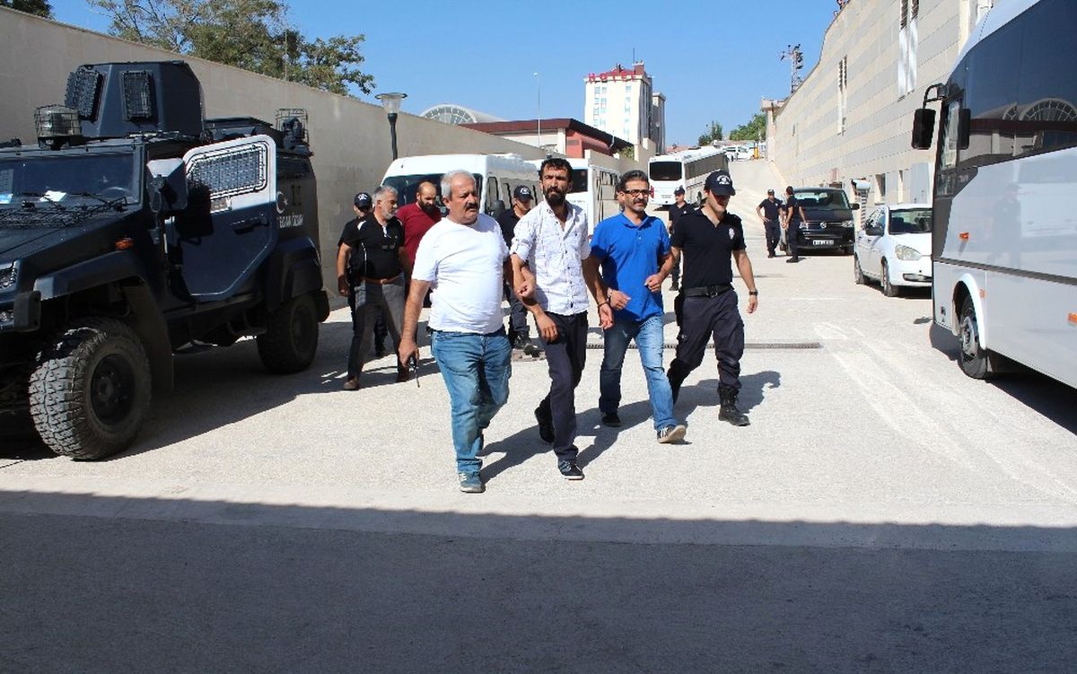 Elazığ\'daki Pkk/kck Operasyonu: 12 Şüpheli Adliyeye Sevk Edildi