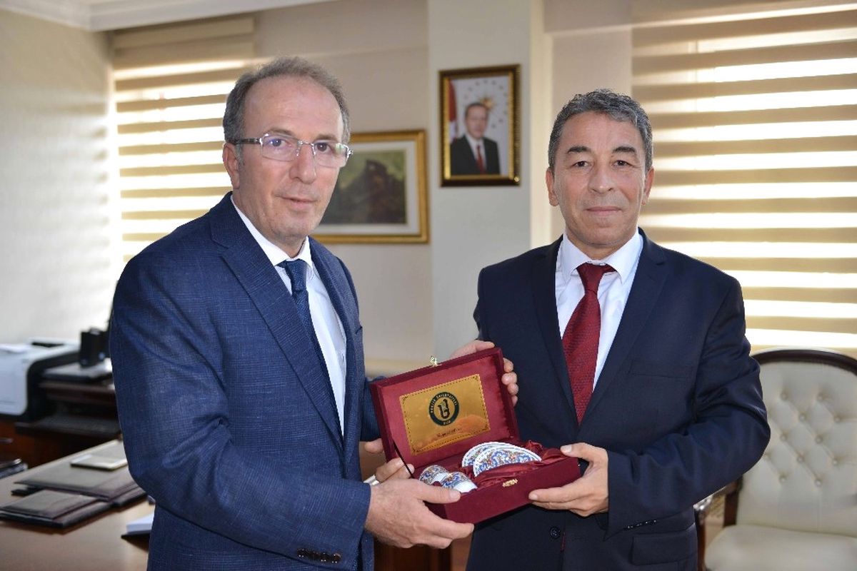 Emniyet Müdürü Aydoğdu\'dan Rektör Uzun\'a Veda Ziyareti