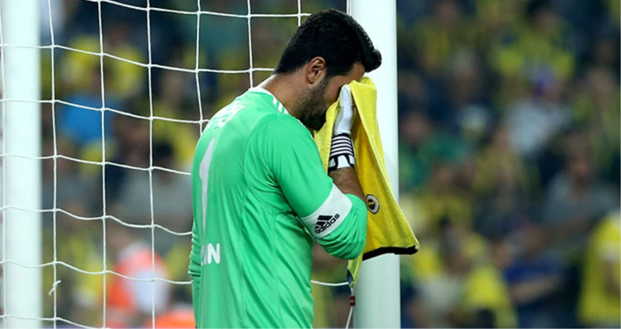 Fenerbahçelilerin Islıkladığı Volkan Demirel, Sezon Sonunda Futbolu Bırakma Kararı Aldı