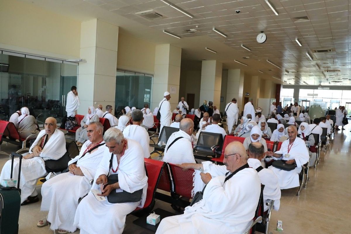 Hacı Adayları Dualar ile Uğurlandı