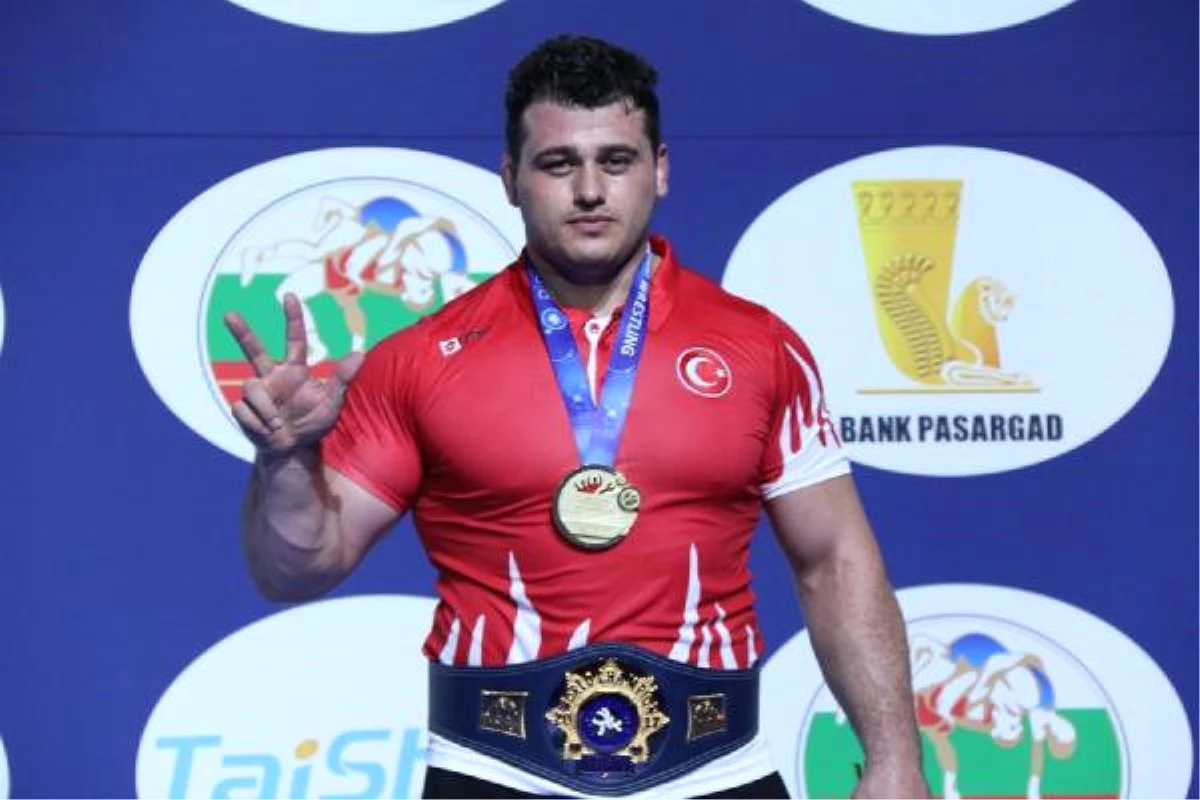 130 Kilo Greko-Romen Güreşcimiz Dünya Şampiyonası\'nda Üçüncü Yıldızı Takınca Bir Rütbe Daha Aldı