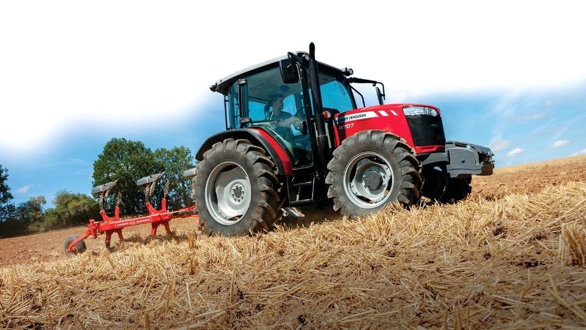 15 Bin Çiftçi Tarla Günlerinde Yeni Model Traktörleri Test Edecek