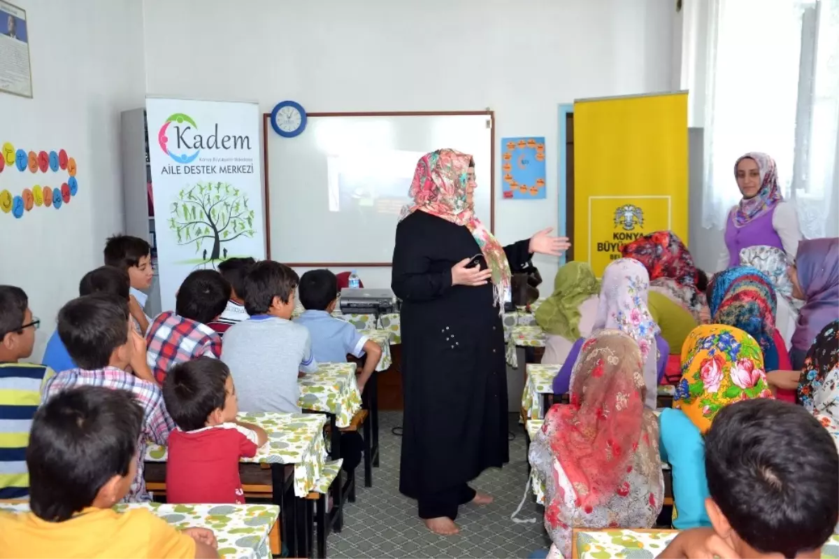 Aile Destek Merkezi Uzmanları Yaz Kur\'an Kursu Öğrencilerine Eğitim Verdi