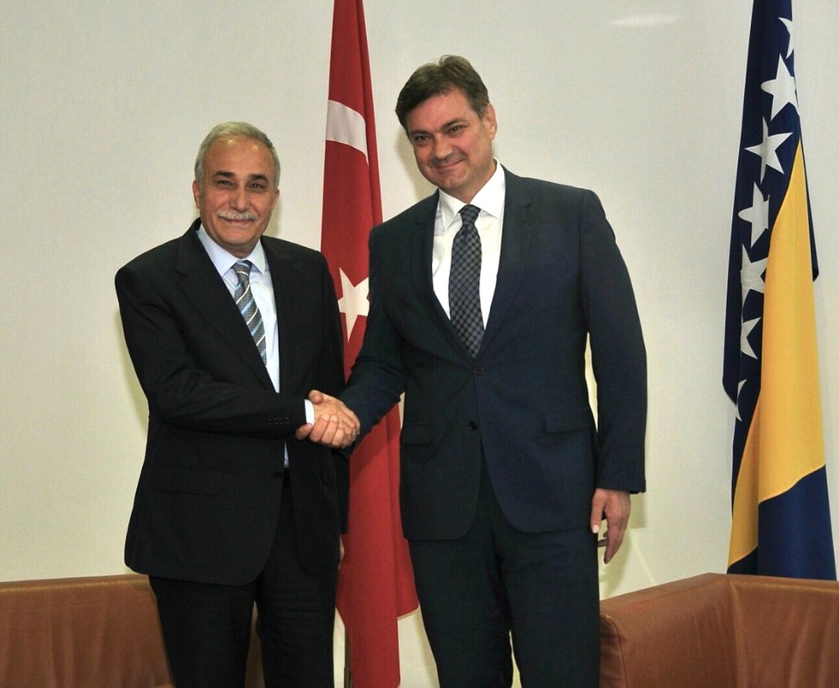 Bakan Fakıbaba, Bosna Hersek Bakanlar Kurulu Başkanı ile Görüştü
