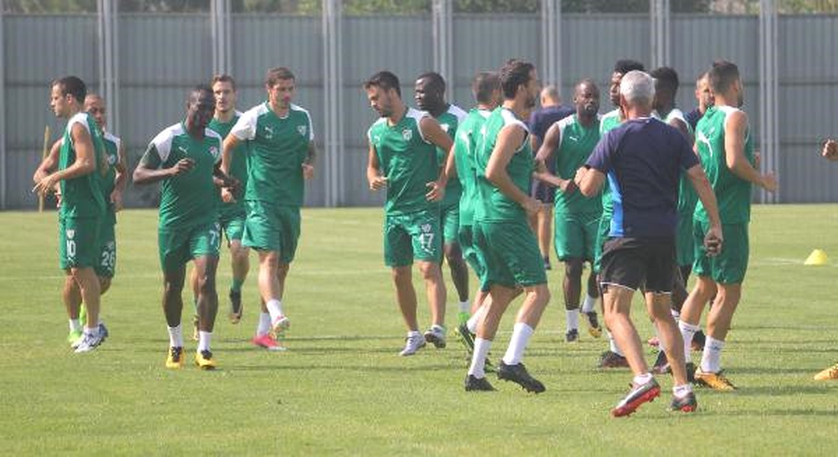 Bursaspor\'da Beşiktaş Hazırlıkları Sürüyor