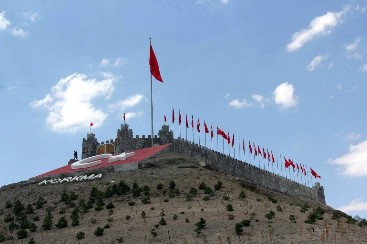 Halk Arasında Dolaşan Rivayet Kale Yaptırdı