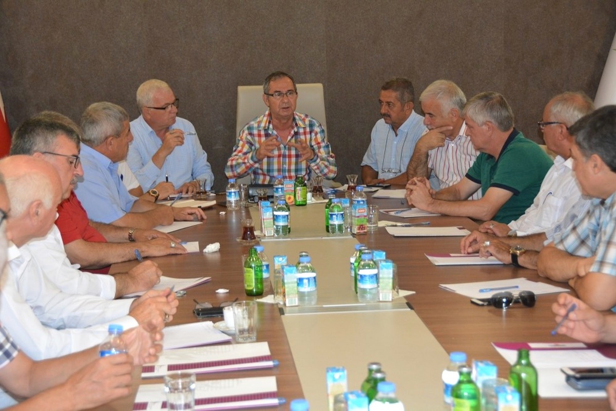 Manisa Büyükşehir Belediyesi Esnafın Sorunlarını Dinledi