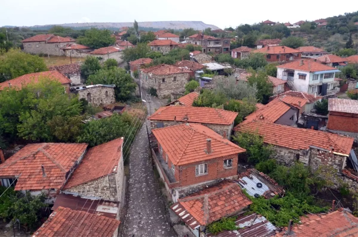 Ömürlerinin Geçtiği Köyü Madene Teslim Ediyorlar