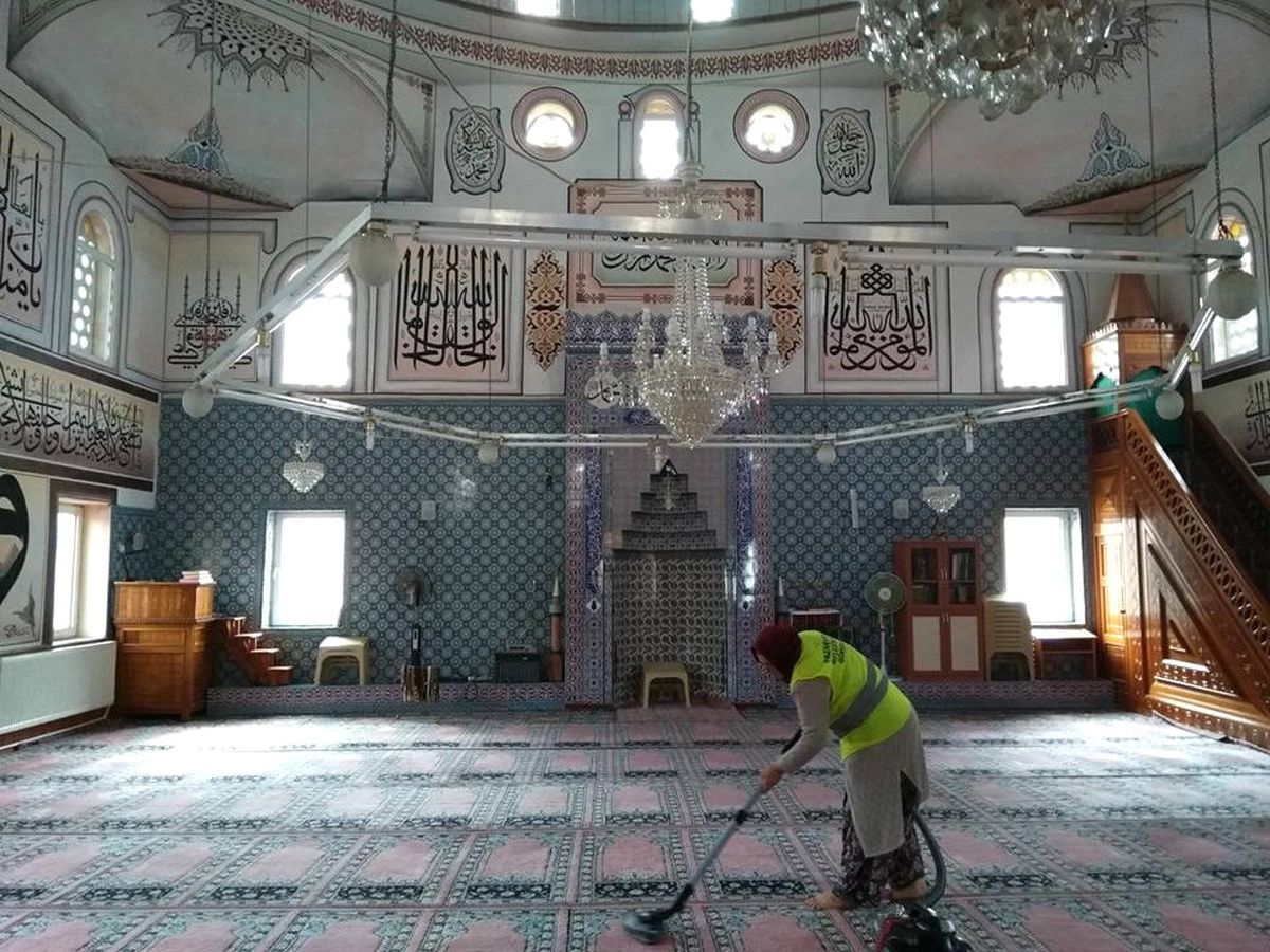 Pazaryeri\'nde Camiler Temizleniyor