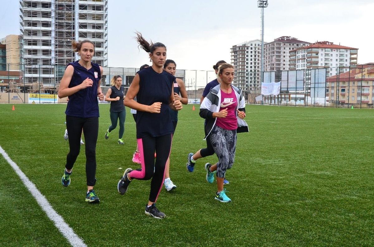 Pursakları\'ın Voleybolda Hedefi Sultanlar Ligi