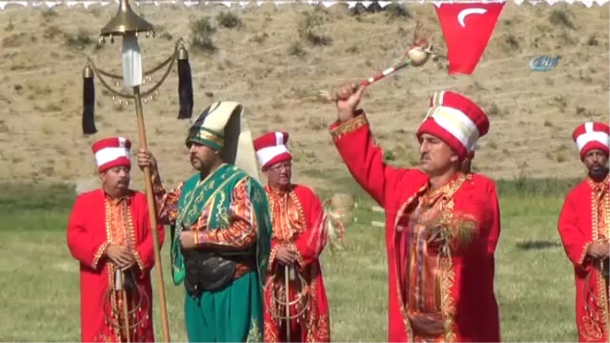 Ahlat\'ta Karakucak Güreşleri ve Gökbörü Oyunu İlgi Gördü