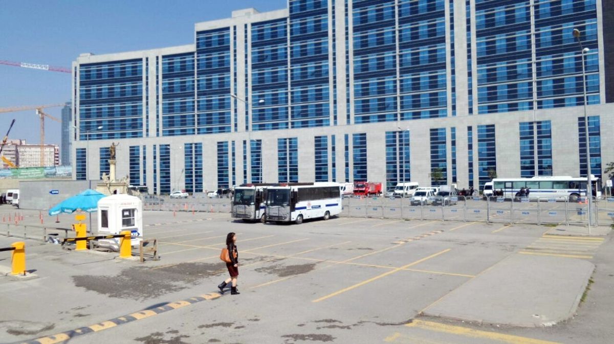 Anadolu Adliyesinde Silahlı Kavga: Yaralılar Var