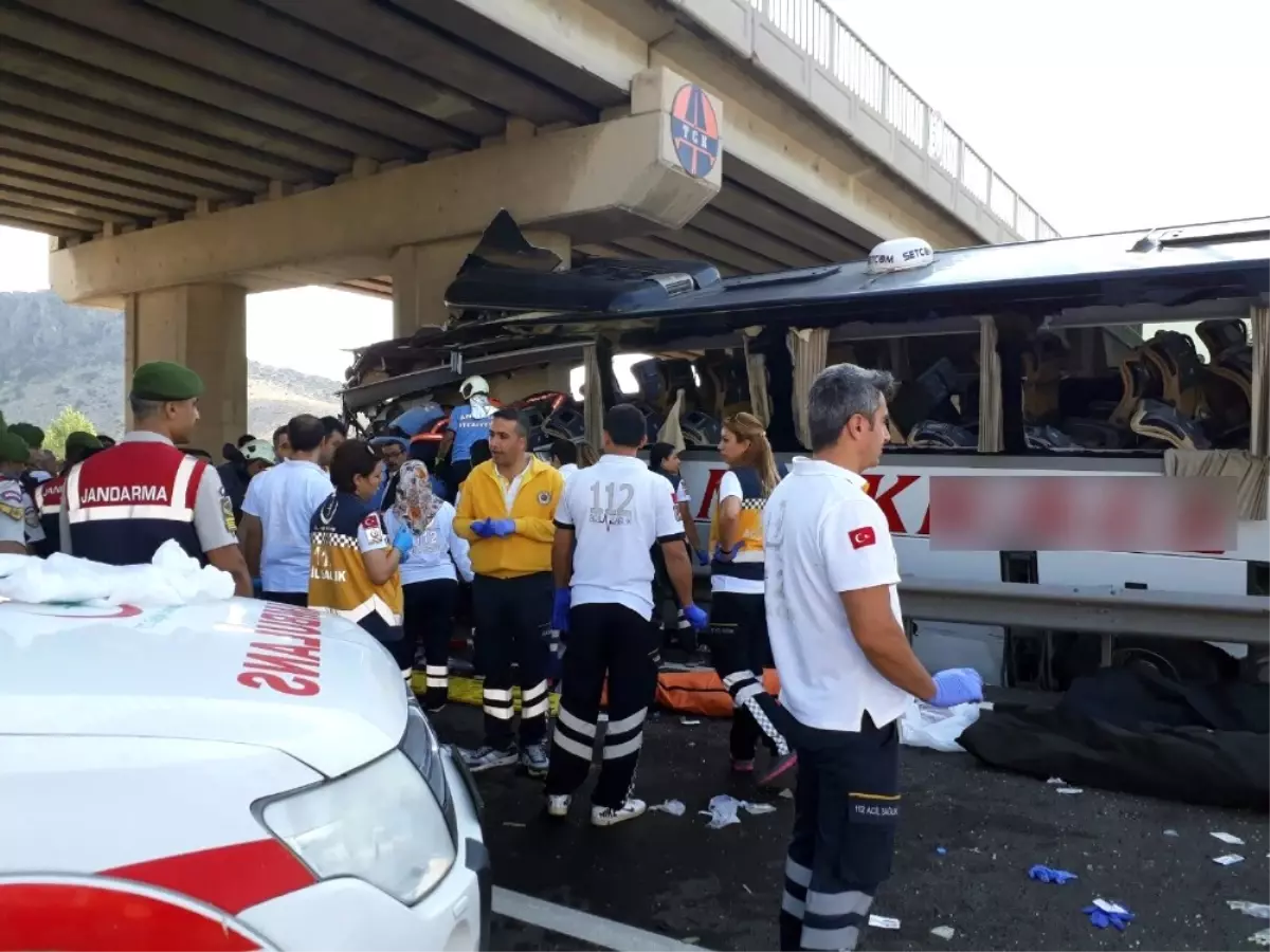 Ankara-Eskişehir Karayolunda Yolcu Otobüsü Kaza Yaptı: 5 Ölü