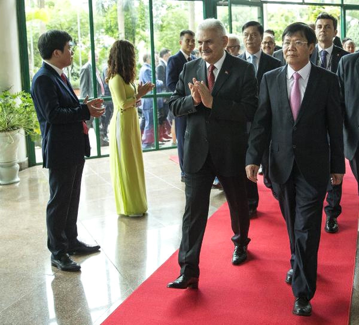 Başbakan Yıldırım\'a Vietnam Sosyal Bilimler Akademisi Tarafından Üstün Şeref Madalyası Tevdi Edildi