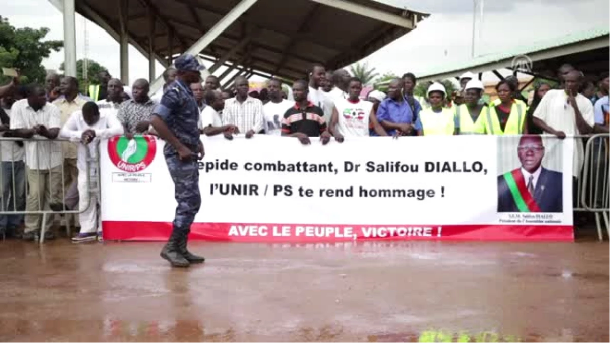 Burkina Faso Ulusal Meclis Başkanı Diallo\'nun Cenazesi Ülkesine Getirildi