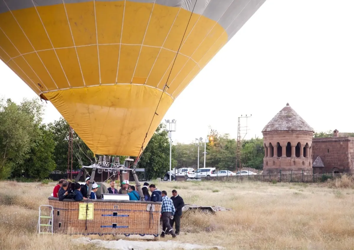 Doğu\'nun İlk Balon Turu Bitlis\'te Yapıldı