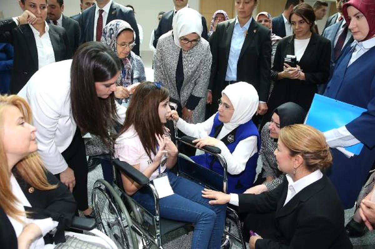 Emine Erdoğan: Empati İnsanları Birbirine Yaklaştırır, Güven İnşa Eder