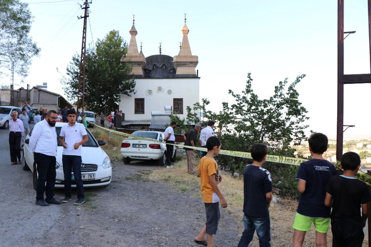 Hacılar\'da İntihar