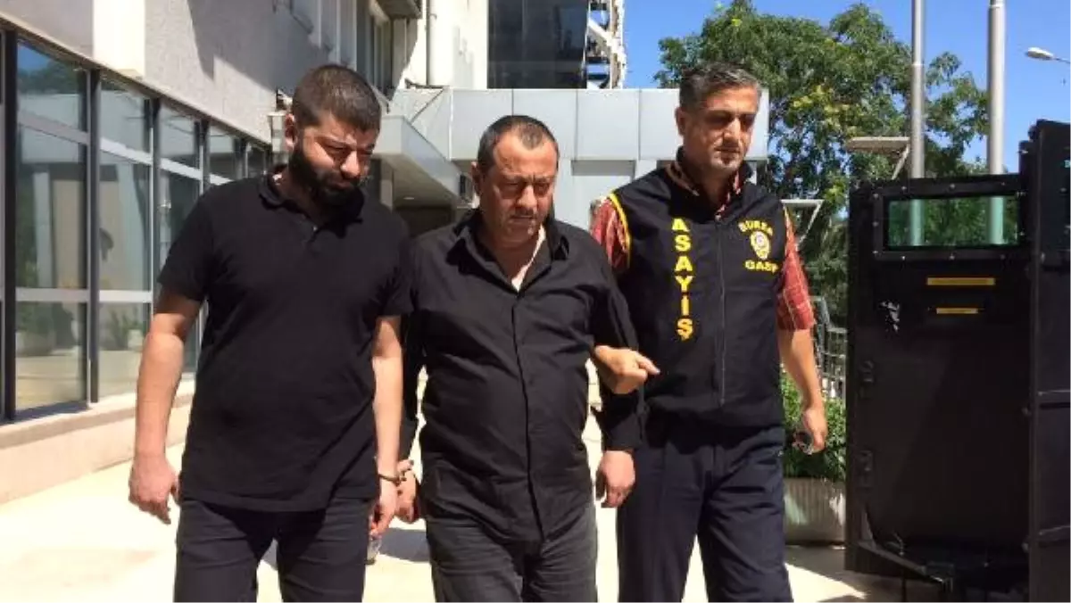 Hesaba İtiraz Eden 2 Müşteriyi Dövüp Depoya Kilitlediler