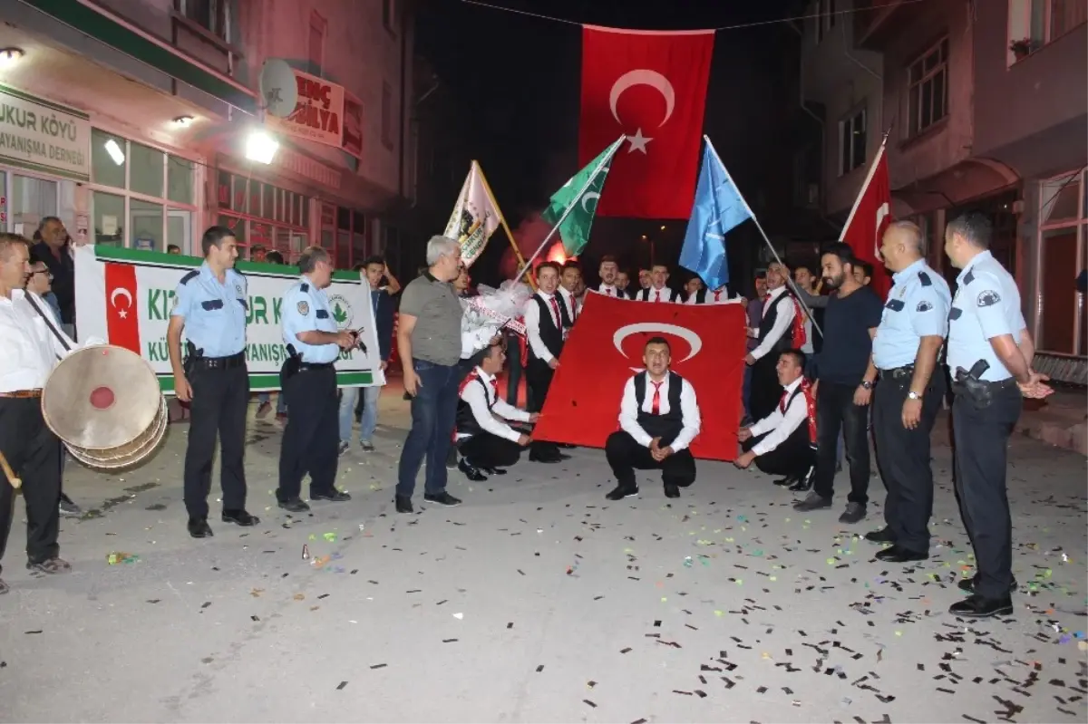 Kavga İhbarına Giden Polise Sürpriz