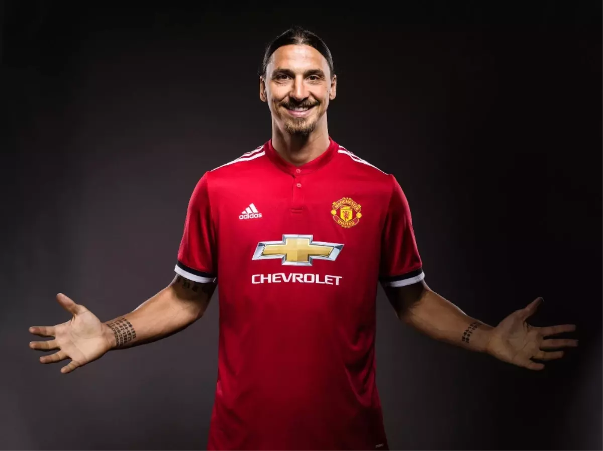 Manchester United Ibrahimovic ile Yeniden Anlaştı