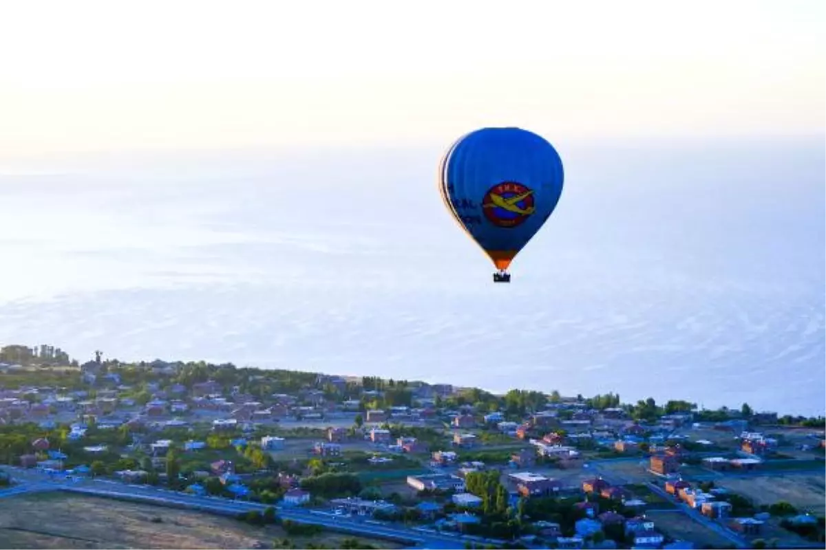 Sıcak Hava Balonu İlk Kez Ahlat Semalarında