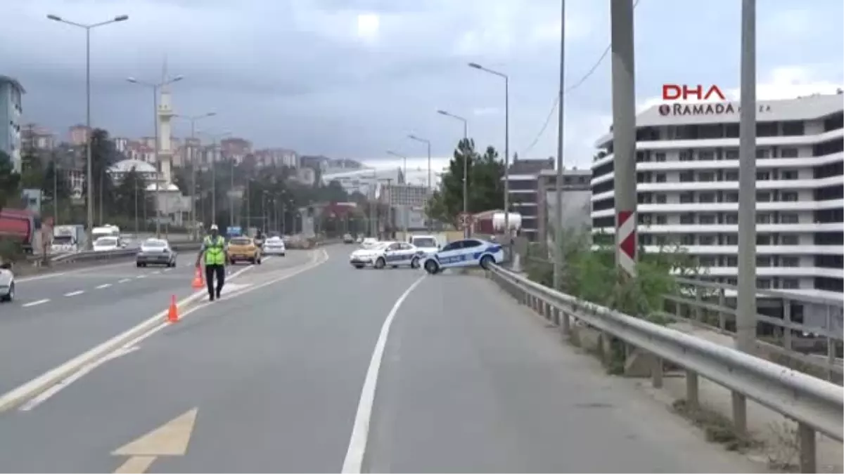 Trabzon Kazaları Önlemek İçin \'Maket Polis Araçları\' Yerleştirildi