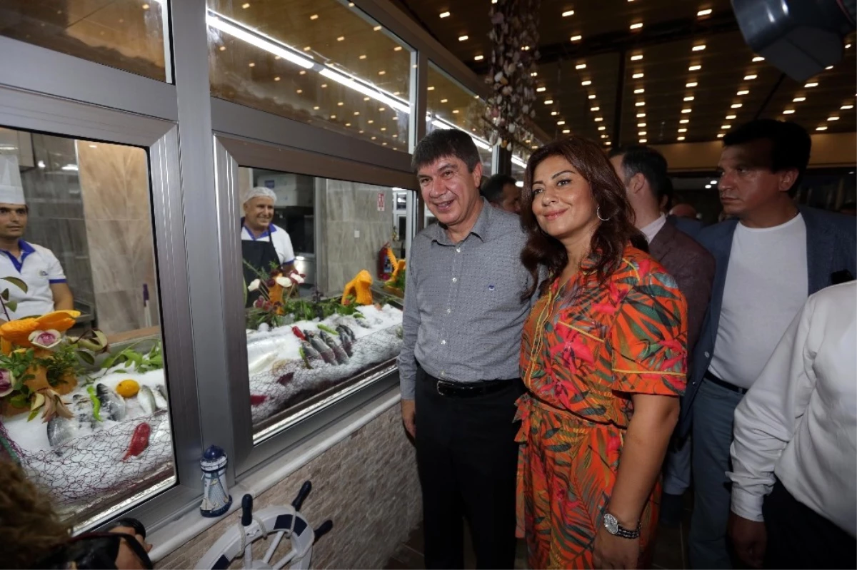 Türkiye\'nin En Büyük Balık Çarşısı Antalya\'da Açıldı