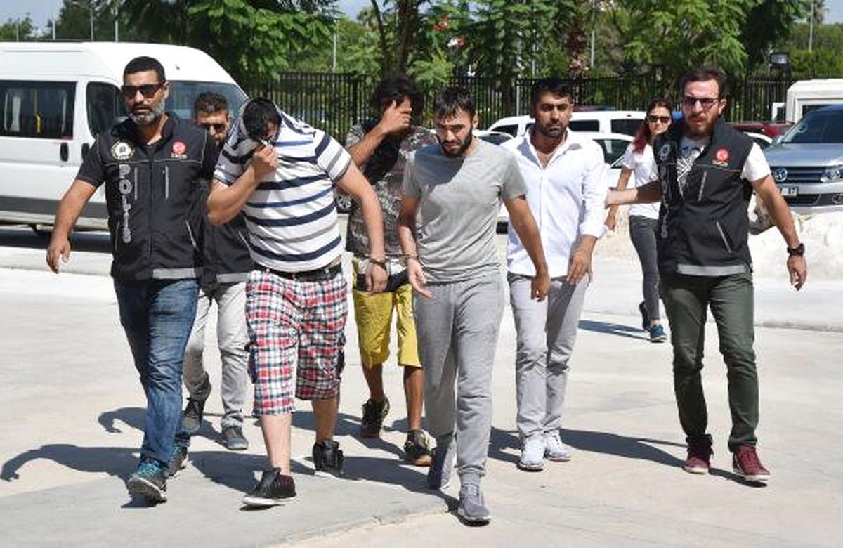 Antalya\'da Zehir Tacirlerine Operasyon