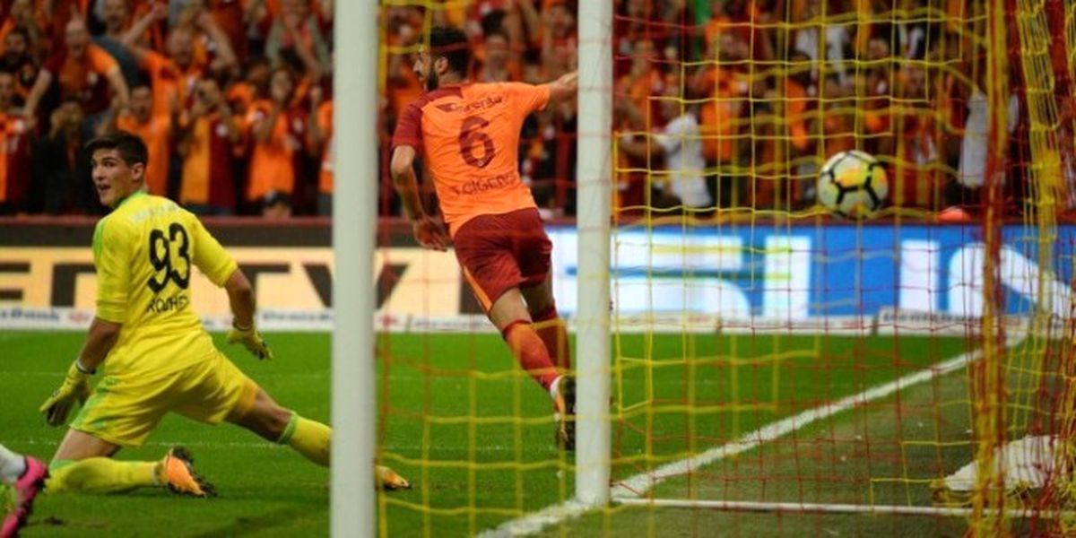Aslan Evinde Kükredi! 3-0