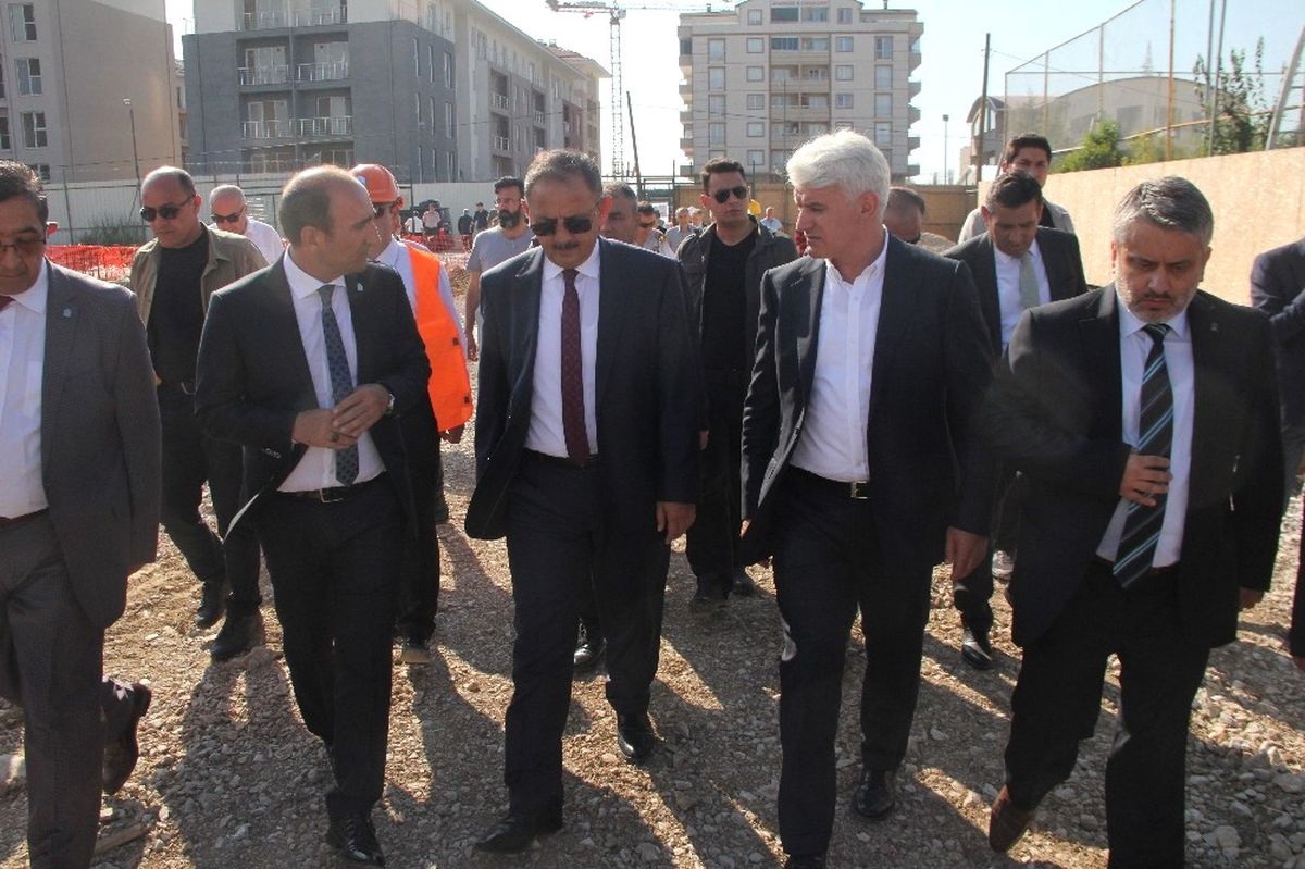 Bakan Özhaseki: "İstanbul\'da Muhtemel Bir Depremde 250-300 Milyar Liralık Bela Kapıda Bekliyor"