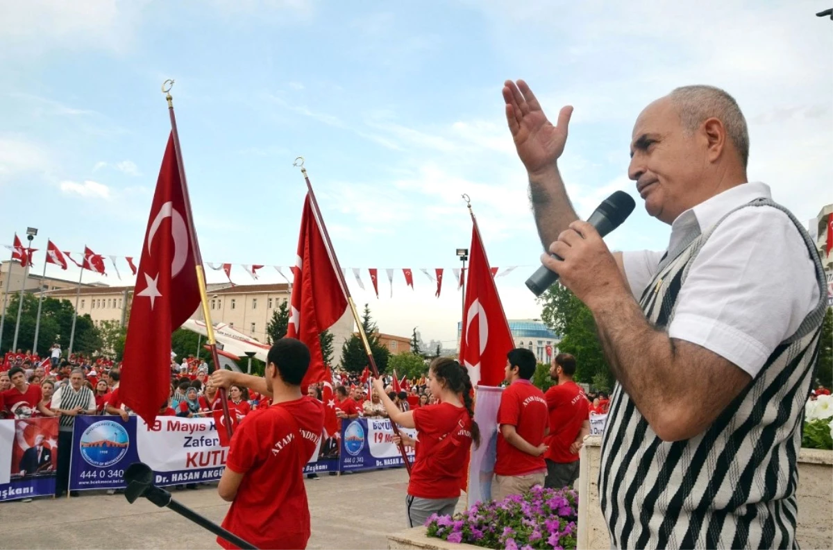 Başkan Hasan Akgün: "30 Ağustos, Şanlı Türk Tarihinin Dönüm Noktasıdır"