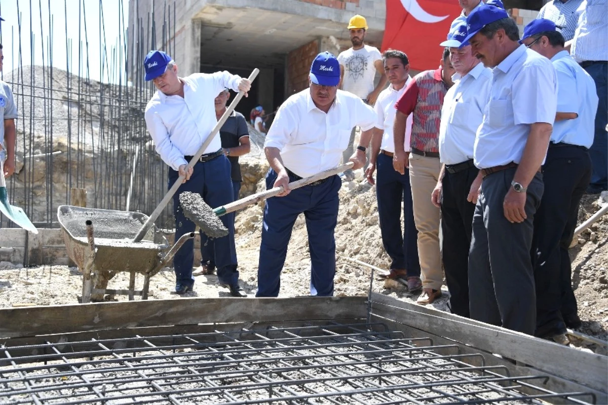 Büyükşehir Belediyesi, Gülnar\'daki Hizmetlerin Açılışını Yaptı