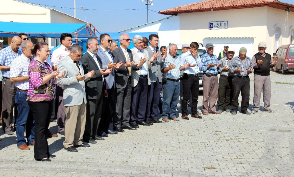 Canlı Hayvan Pazarı Törenle Açıldı