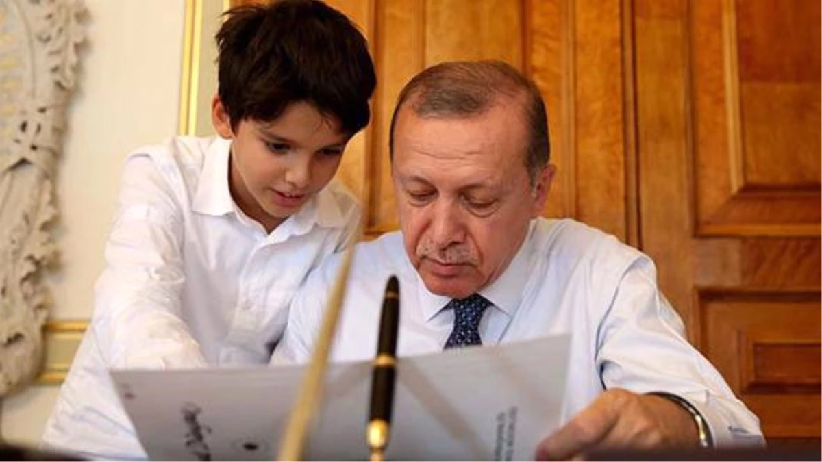 Cumhurbaşkanı Erdoğan\'dan Mabeyn Köşkü\'nde Torun Mesaisi
