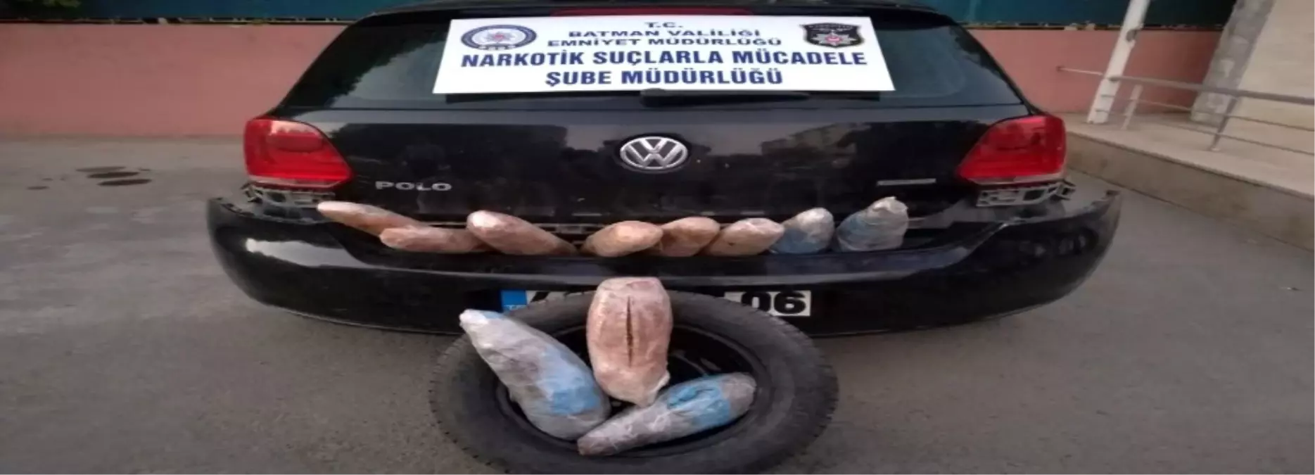 Dedektör Köpek 8 Kilo Uyuşturucu Maddesi Yakalattı