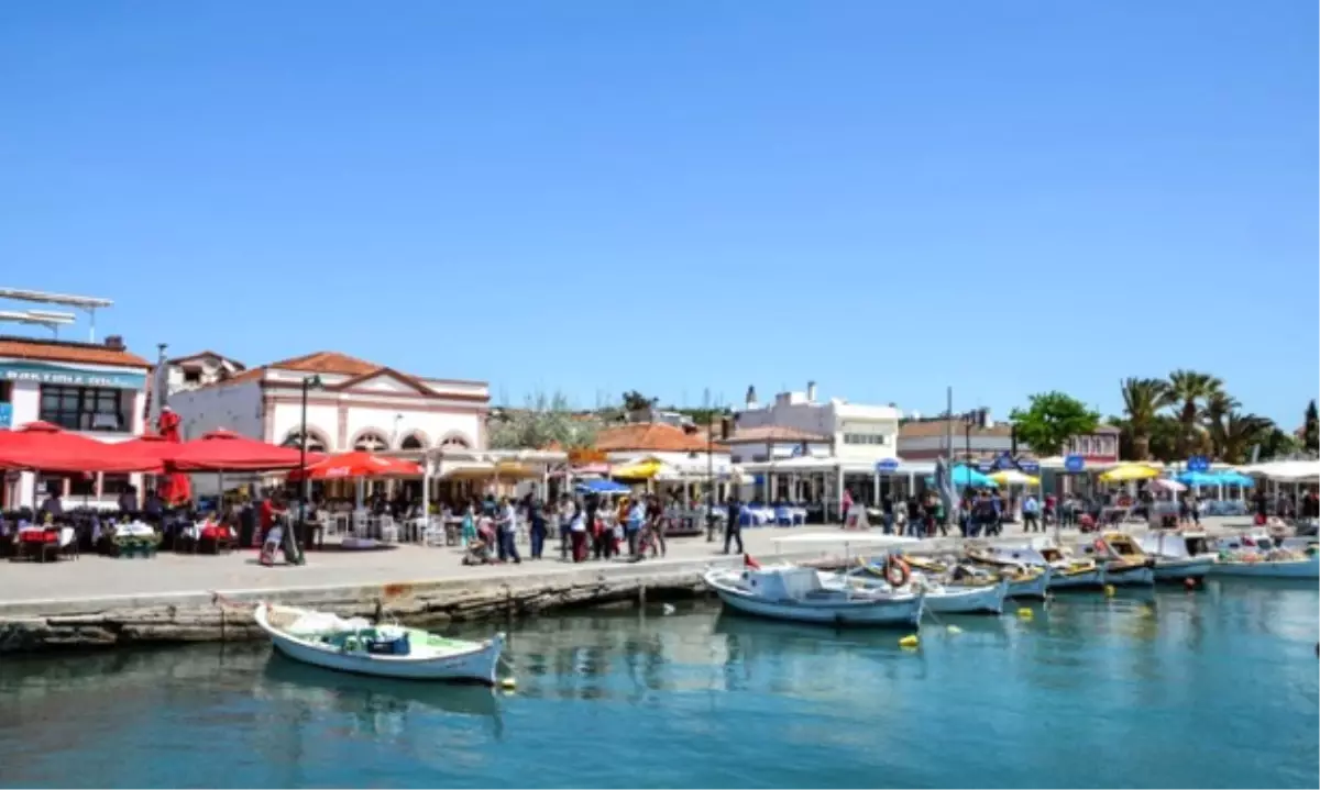 Kuzey Ege\'nin Gözde Turizm Noktası: Cunda Adası