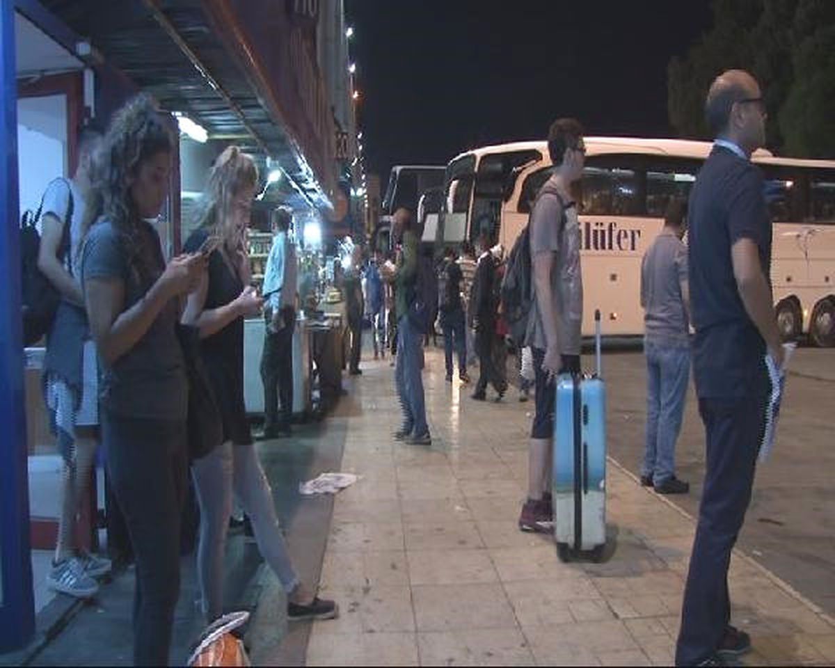 Otogarda Bayram Yoğunluğu Gece Boyu Devam Etti