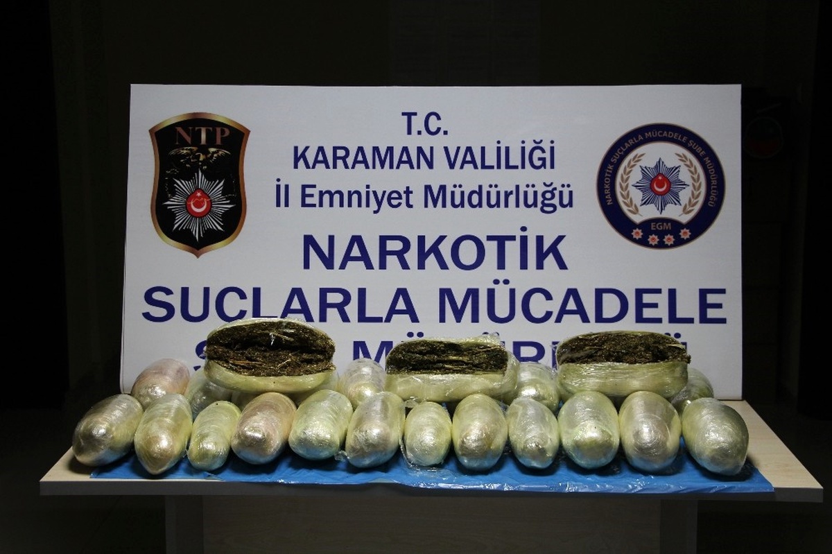 Otomobilin Yakıt Deposunda Esrar Ele Geçirildi