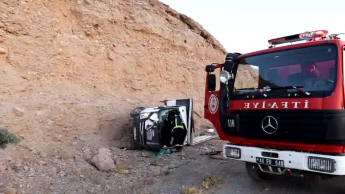 Pikap Şarampolden Yuvarlandı: 1 Yaralı