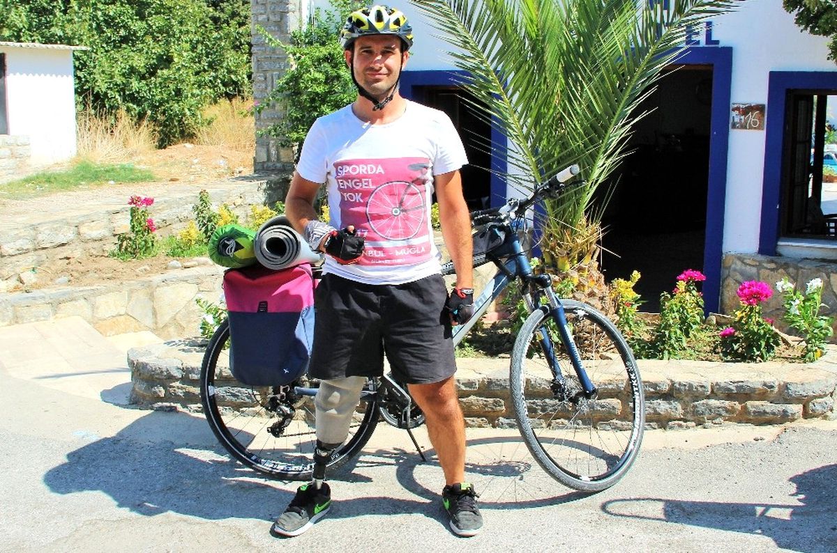 Protez Bacağıyla Bin Kilometre Pedal Çevirdi
