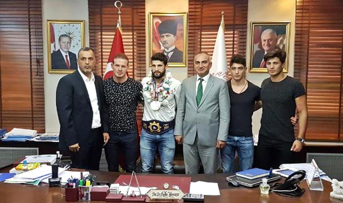 Şampiyona Memleketinde Sevgi Seli