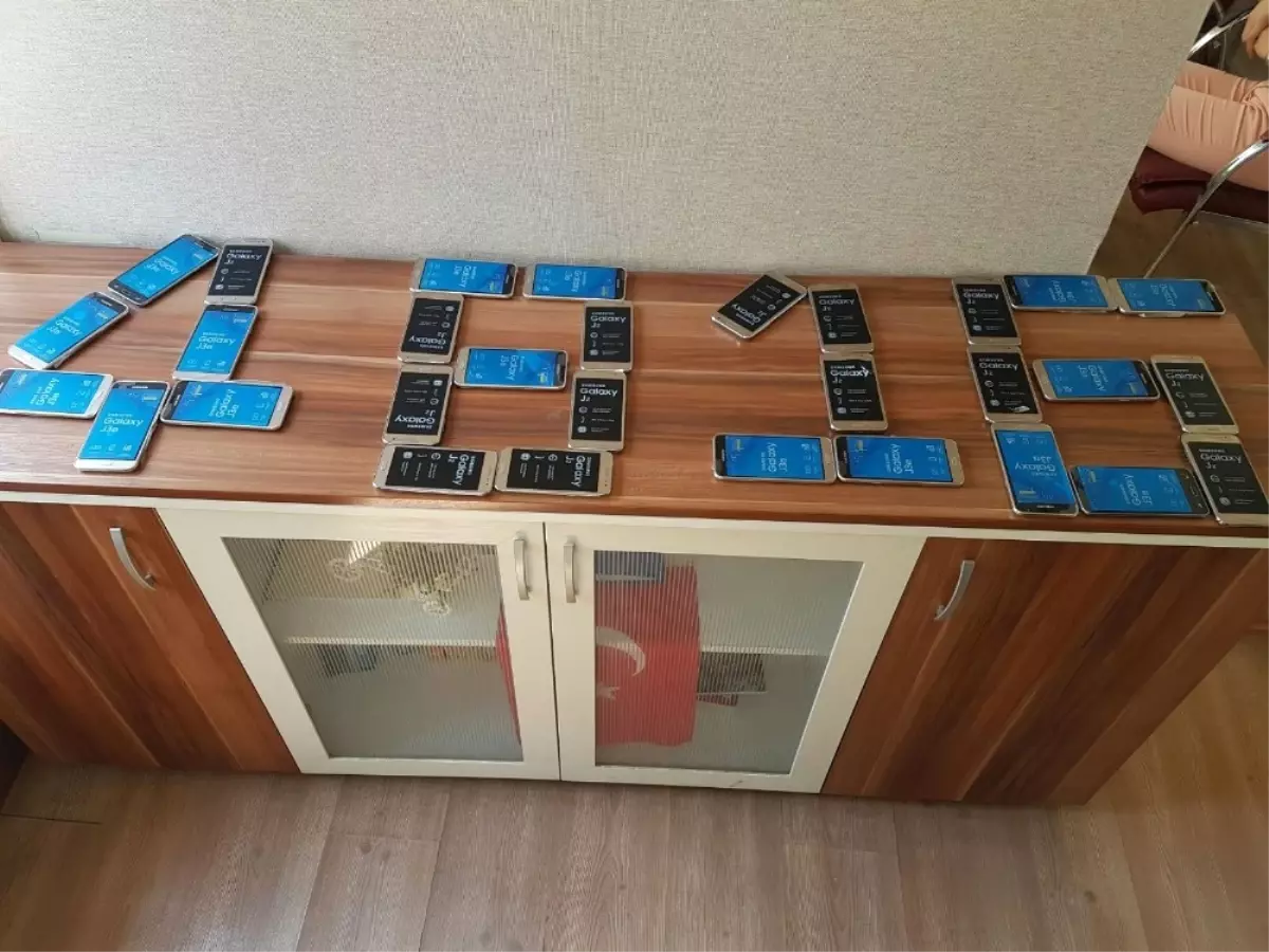 Şanlıurfa\'da 30 Adet Kaçak Telefon Ele Geçirildi