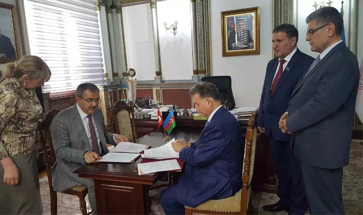 Selçuk Öncülüğünde Türk Dünyası Bakü\'de Buluşuyor