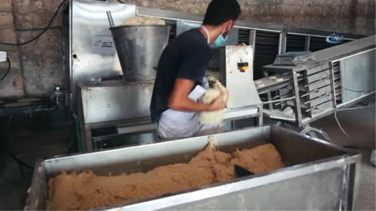 Suriye\'de Kurulan "Zafer Ekmek Fırını" Üretime Başladı