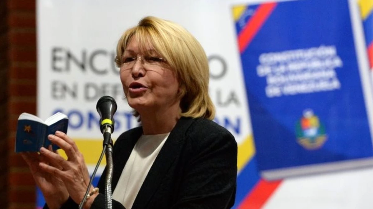 Venezuela\'da Görevden Alınan Başsavcı Kolombiya\'ya Döndü