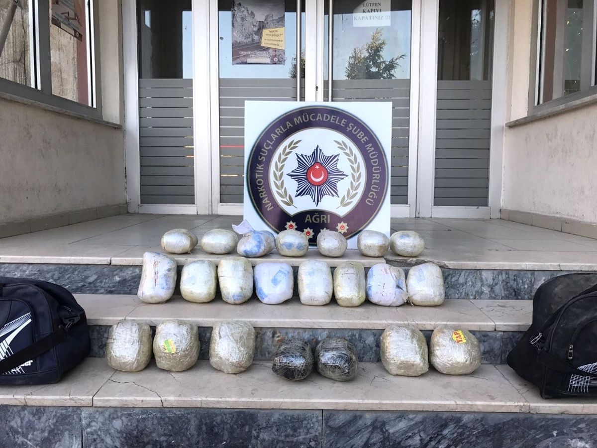 Ağrı\'da 23 Kilo Uyuşturucu Ele Geçirildi