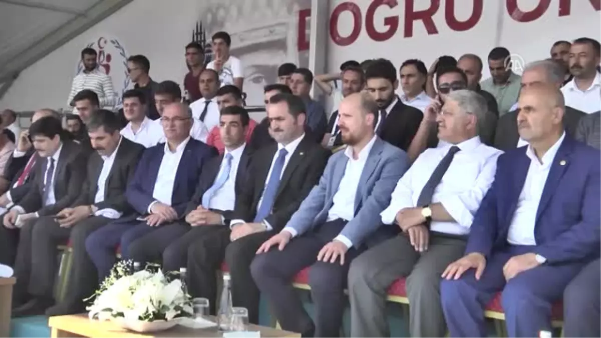 Bilal Erdoğan: "Malazgirt, Fitneleri Elimizin Tersiyle İtmemizin Miladı Olsun"