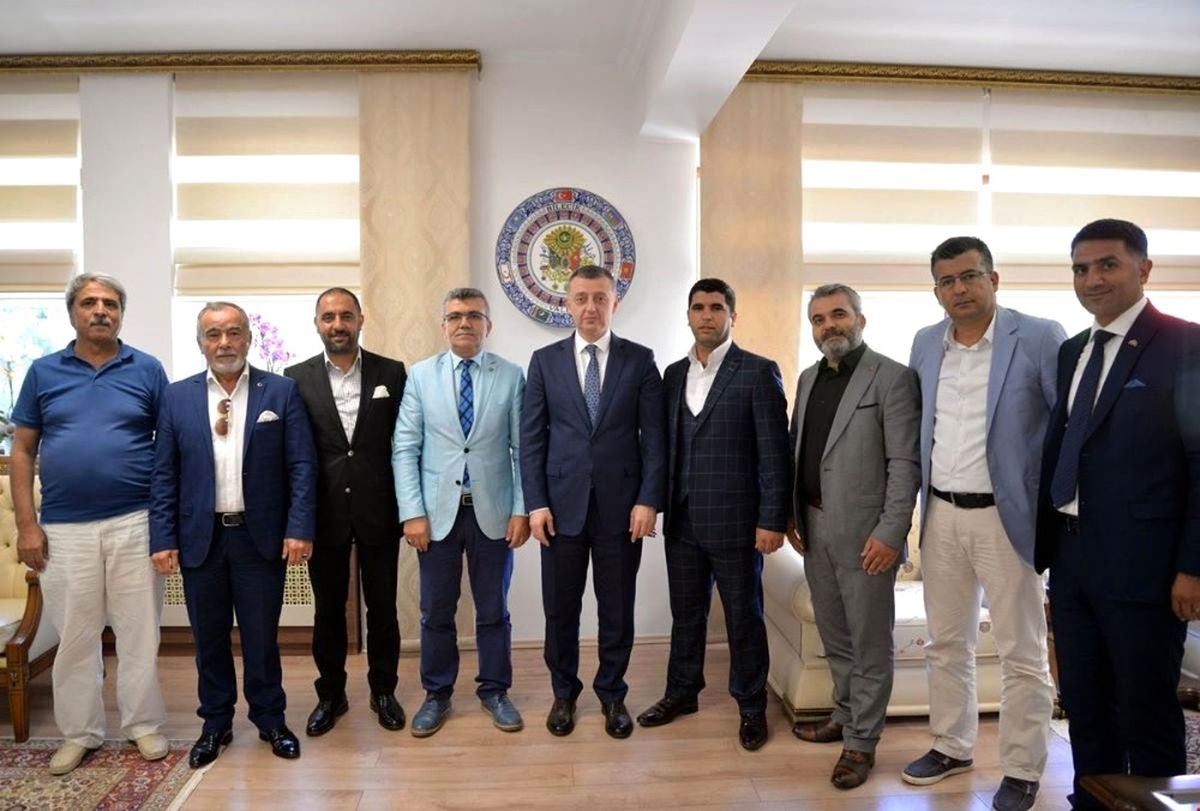 Dernek ve Sendikalardan Vali Büyükakın\'a Ziyaret